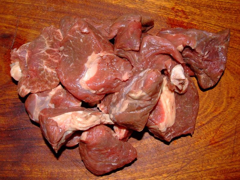 viande de boeuf coupée en cubes