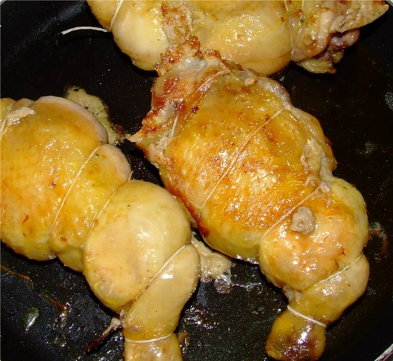 cuisses de poulet farcies dorées