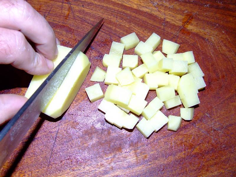 pommes de terre coupées en dés