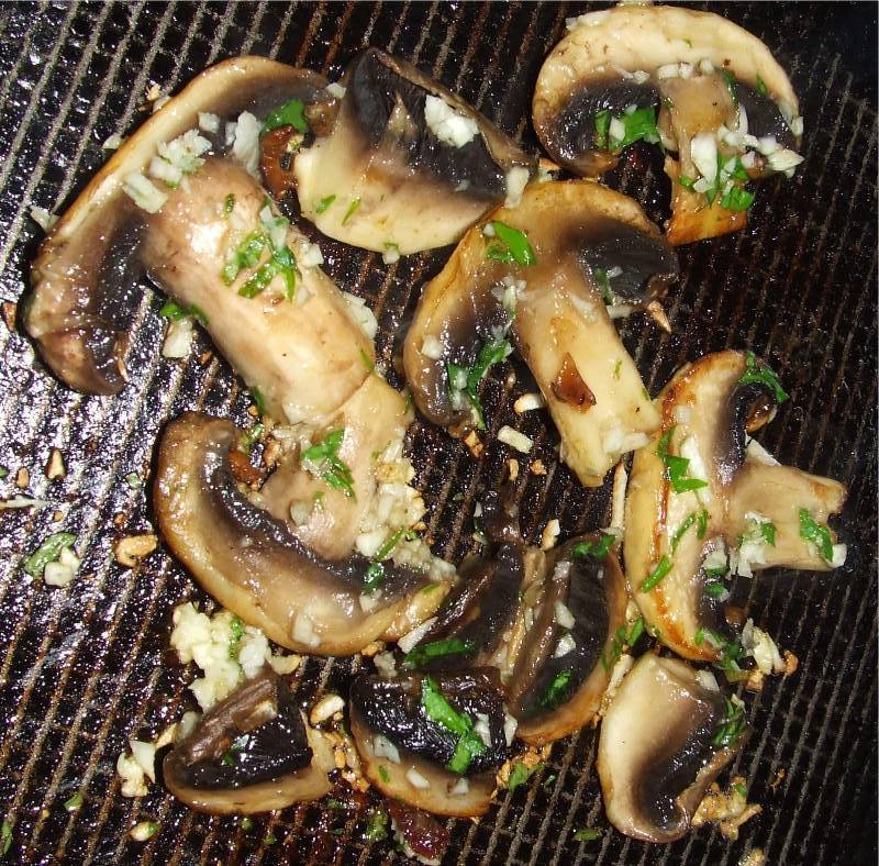 poêlé de champignons de paris persillé